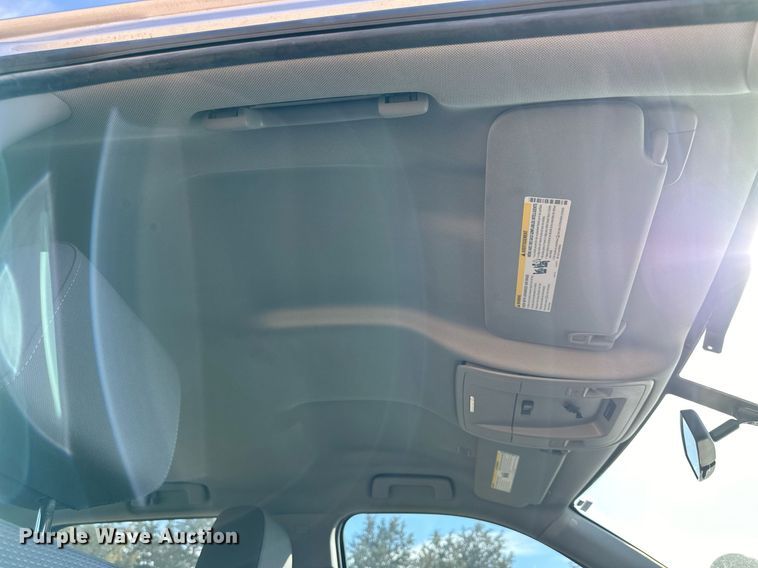 image for item OK9156 2018 Chevrolet Silverado 1500  Crew Cab pickup truck