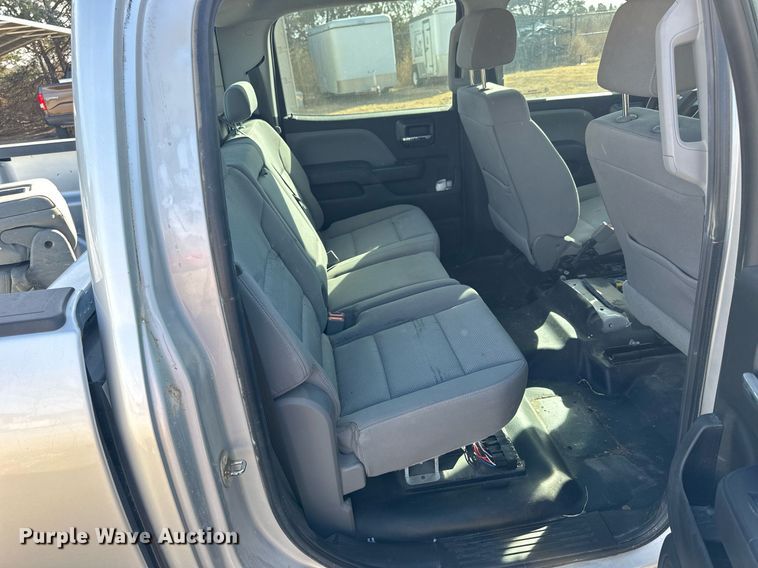 image for item OK9156 2018 Chevrolet Silverado 1500  Crew Cab pickup truck