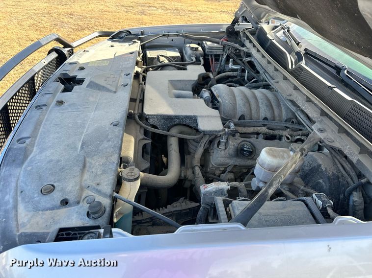 image for item OK9156 2018 Chevrolet Silverado 1500  Crew Cab pickup truck