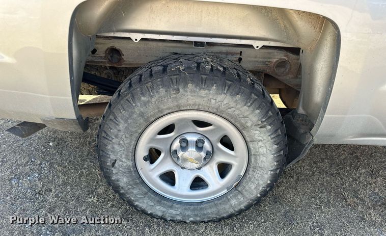 image for item OK9156 2018 Chevrolet Silverado 1500  Crew Cab pickup truck