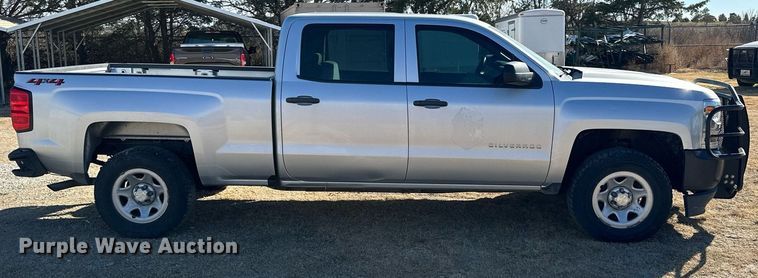 image for item OK9157 2018 Chevrolet Silverado 1500  Crew Cab pickup truck