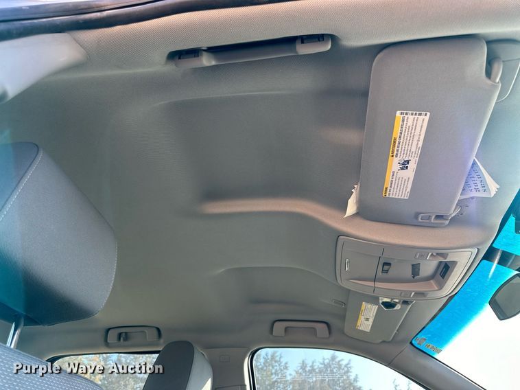 image for item OK9157 2018 Chevrolet Silverado 1500  Crew Cab pickup truck