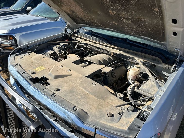 image for item OK9157 2018 Chevrolet Silverado 1500  Crew Cab pickup truck