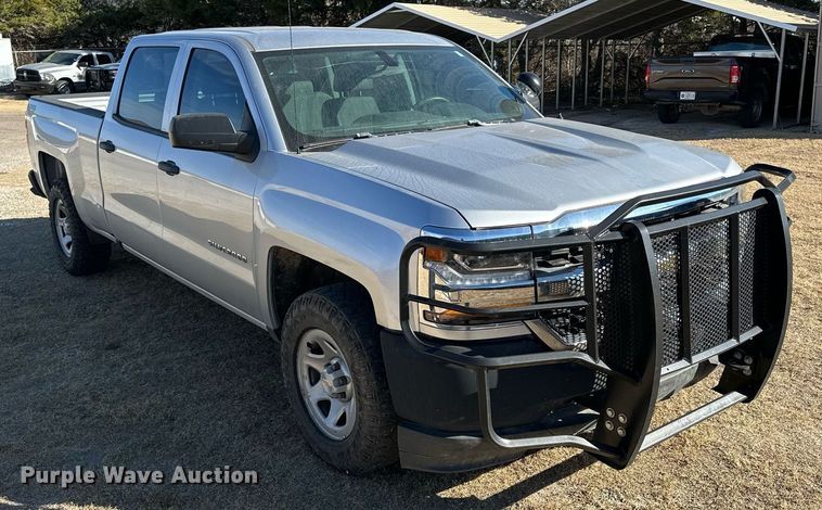 image for item OK9158 2018 Chevrolet Silverado 1500  Crew Cab pickup truck