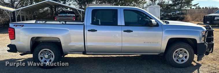 image for item OK9158 2018 Chevrolet Silverado 1500  Crew Cab pickup truck