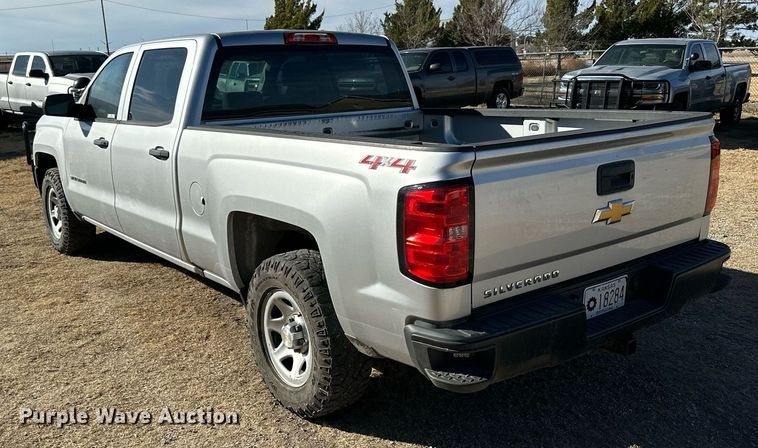 image for item OK9158 2018 Chevrolet Silverado 1500  Crew Cab pickup truck