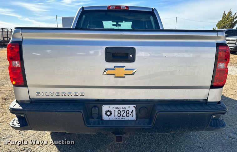 image for item OK9158 2018 Chevrolet Silverado 1500  Crew Cab pickup truck