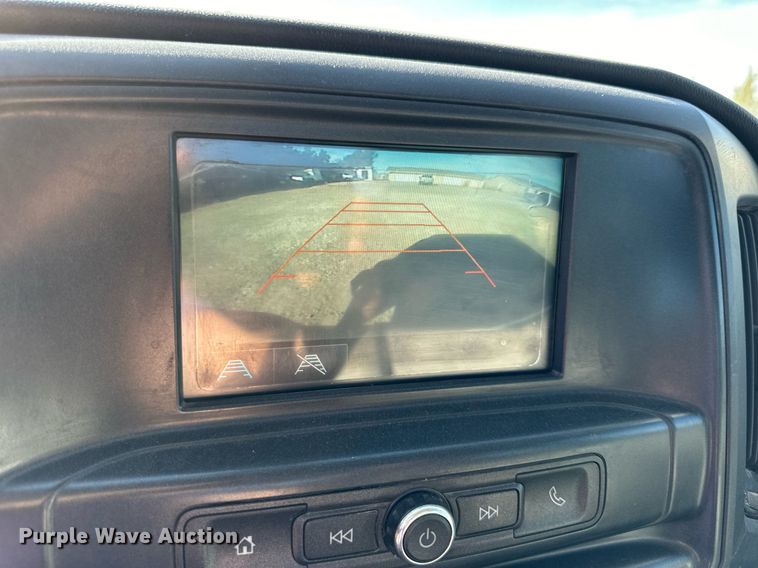 image for item OK9158 2018 Chevrolet Silverado 1500  Crew Cab pickup truck