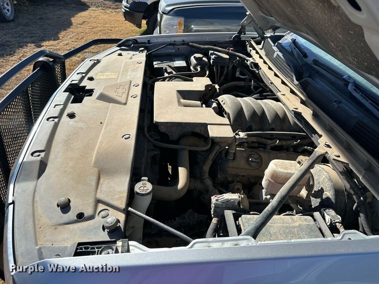 image for item OK9158 2018 Chevrolet Silverado 1500  Crew Cab pickup truck