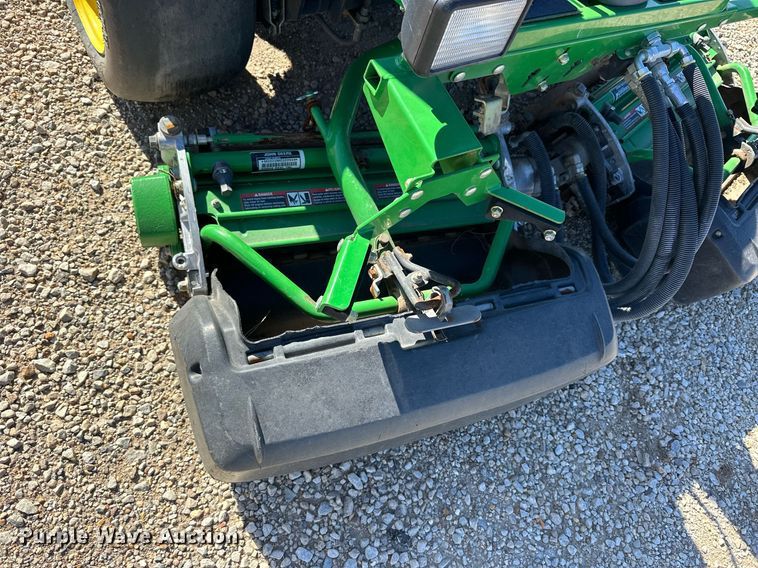 image for item OK9187 John Deere 2500B  greens mower