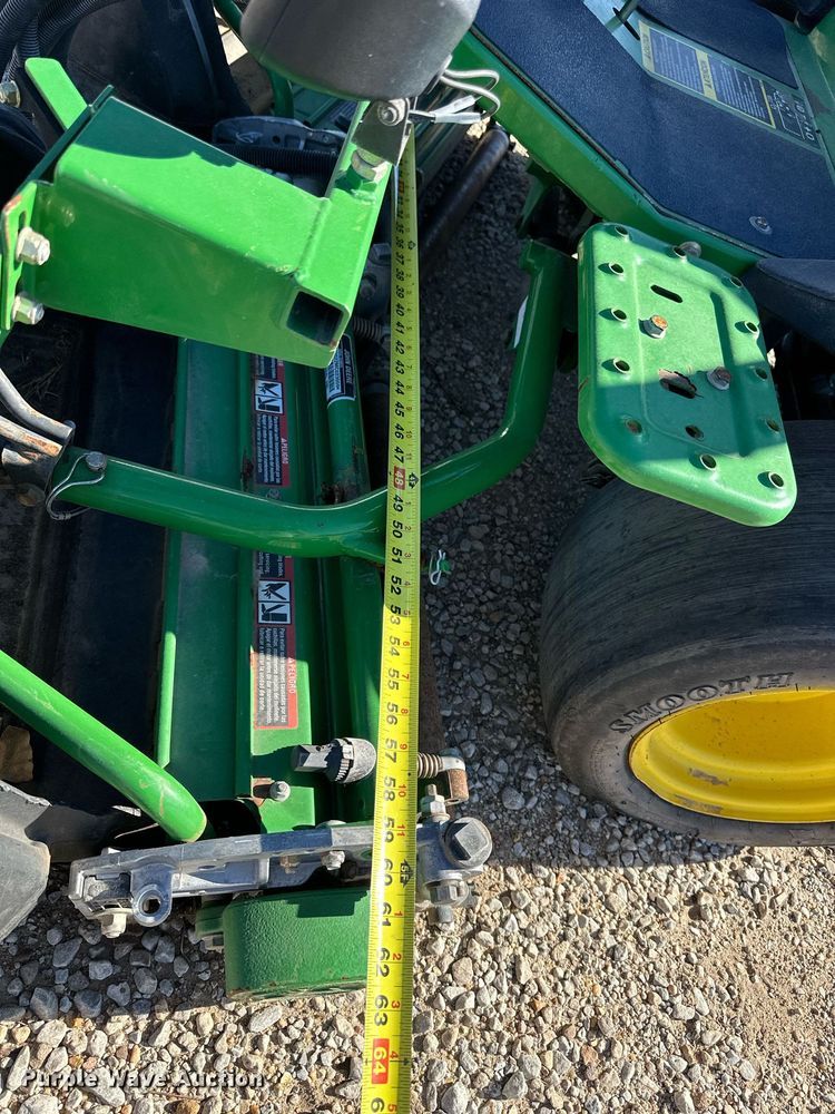 image for item OK9187 John Deere 2500B  greens mower