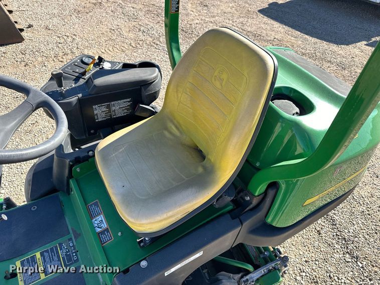 image for item OK9187 John Deere 2500B  greens mower