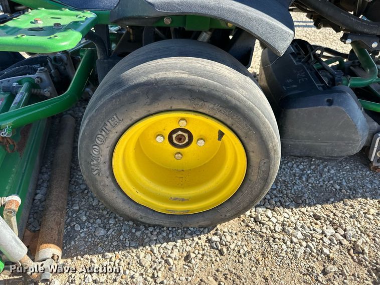 image for item OK9187 John Deere 2500B  greens mower