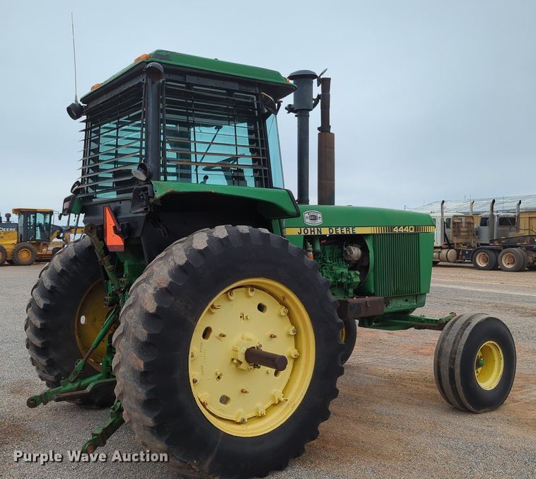 image for item OL9101 1981 John Deere 4440  tractor