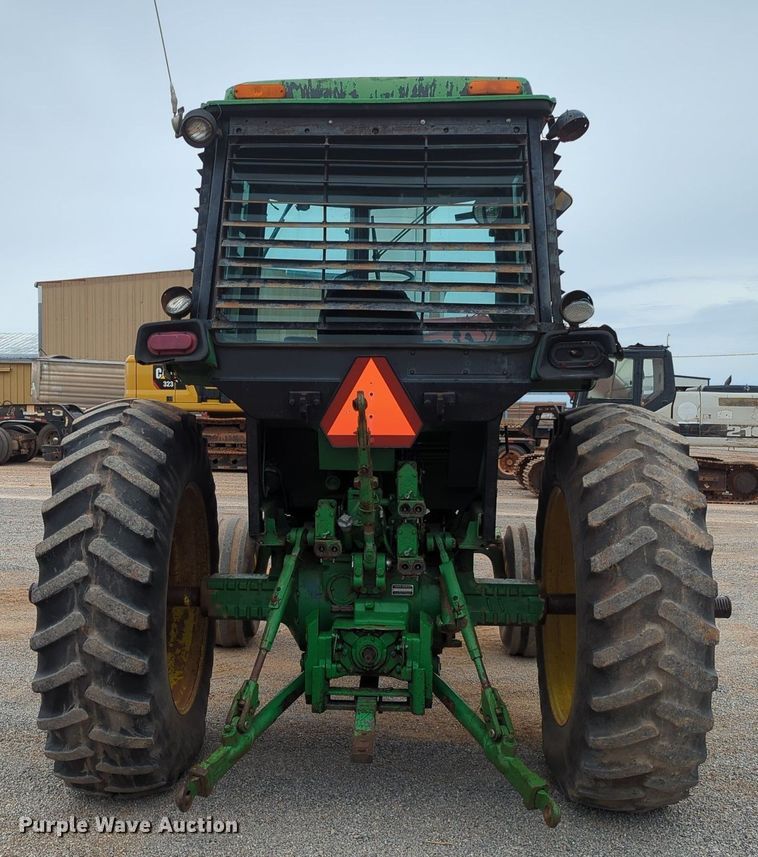 image for item OL9101 1981 John Deere 4440  tractor