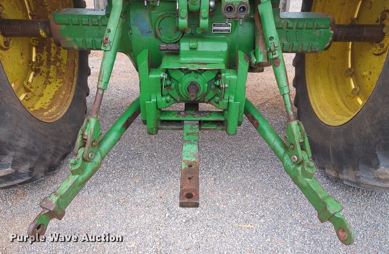 image for item OL9101 1981 John Deere 4440  tractor