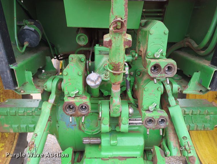 image for item OL9101 1981 John Deere 4440  tractor