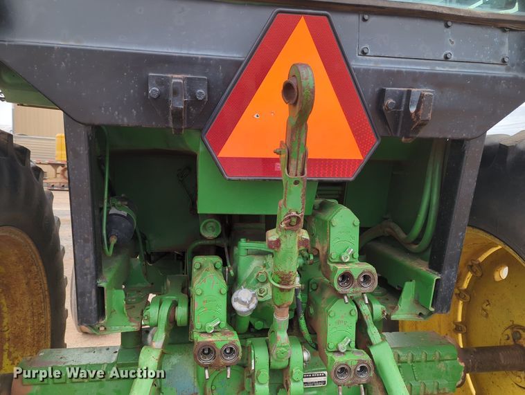 image for item OL9101 1981 John Deere 4440  tractor