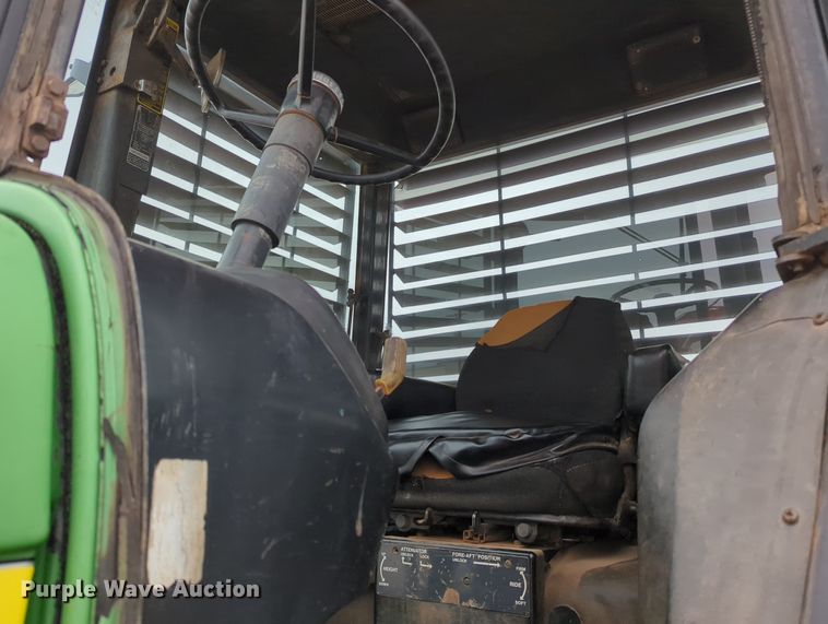 image for item OL9101 1981 John Deere 4440  tractor