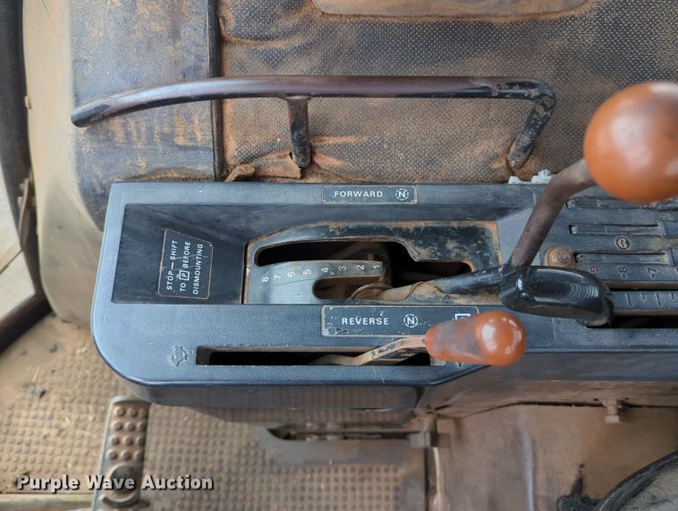 image for item OL9101 1981 John Deere 4440  tractor