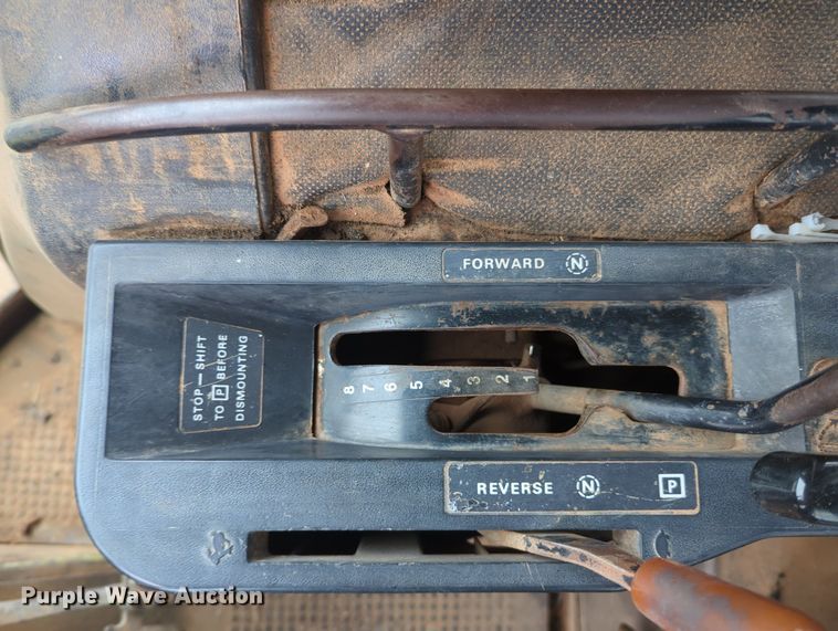 image for item OL9101 1981 John Deere 4440  tractor