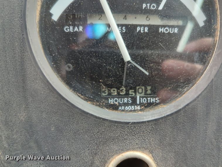 image for item OL9101 1981 John Deere 4440  tractor