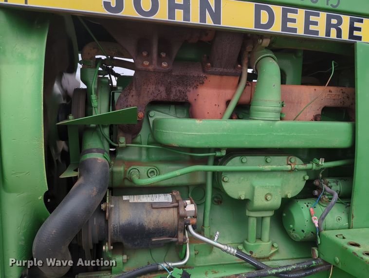 image for item OL9101 1981 John Deere 4440  tractor