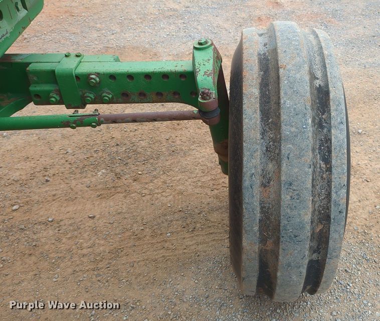 image for item OL9101 1981 John Deere 4440  tractor