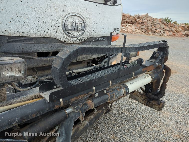 image for item OL9102 2011 UD Nissan 3300  pothole patcher truck