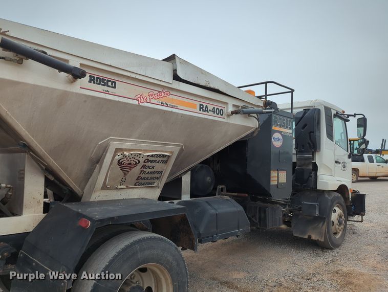 image for item OL9102 2011 UD Nissan 3300  pothole patcher truck