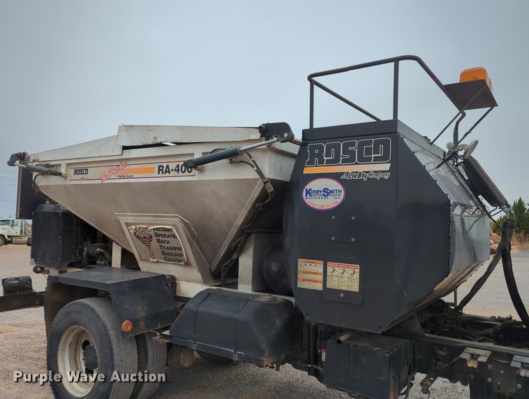 image for item OL9102 2011 UD Nissan 3300  pothole patcher truck