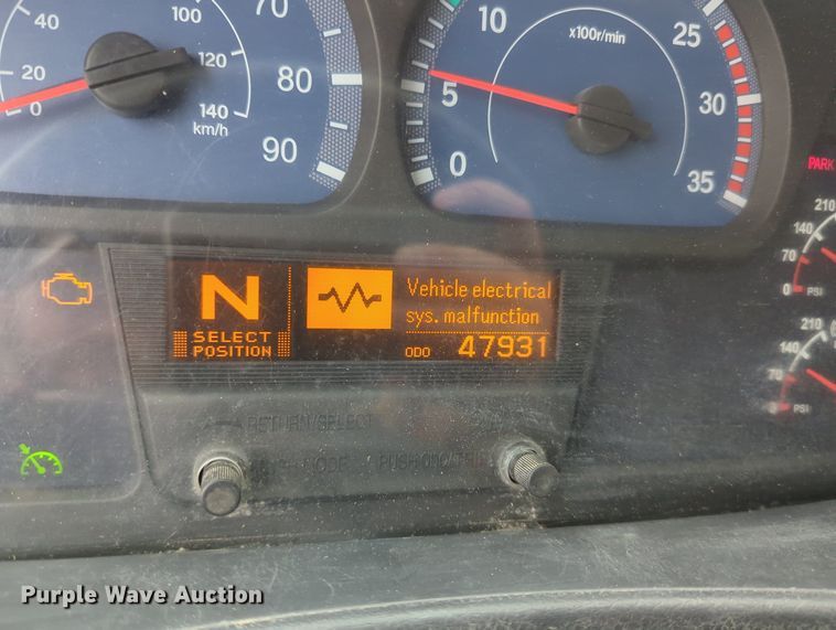 image for item OL9102 2011 UD Nissan 3300  pothole patcher truck