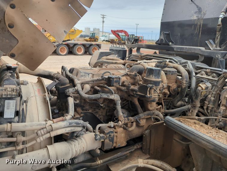 image for item OL9102 2011 UD Nissan 3300  pothole patcher truck