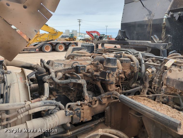 image for item OL9102 2011 UD Nissan 3300  pothole patcher truck