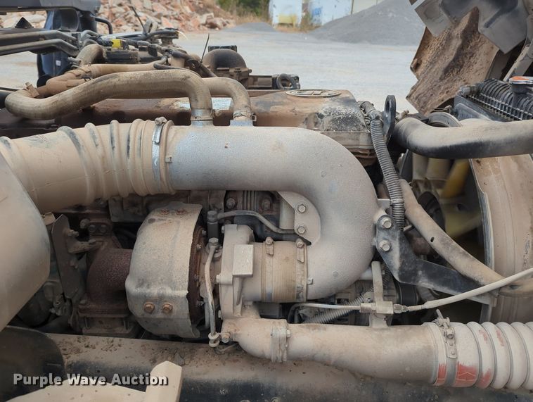 image for item OL9102 2011 UD Nissan 3300  pothole patcher truck