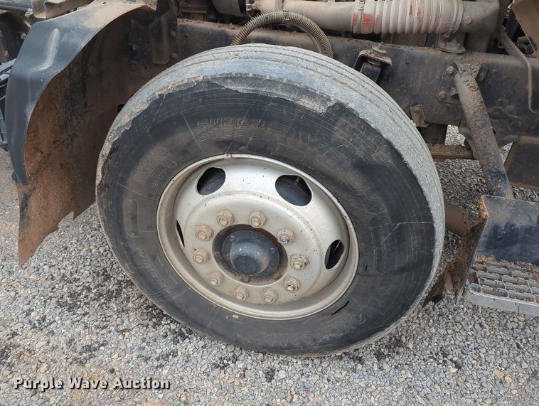 image for item OL9102 2011 UD Nissan 3300  pothole patcher truck