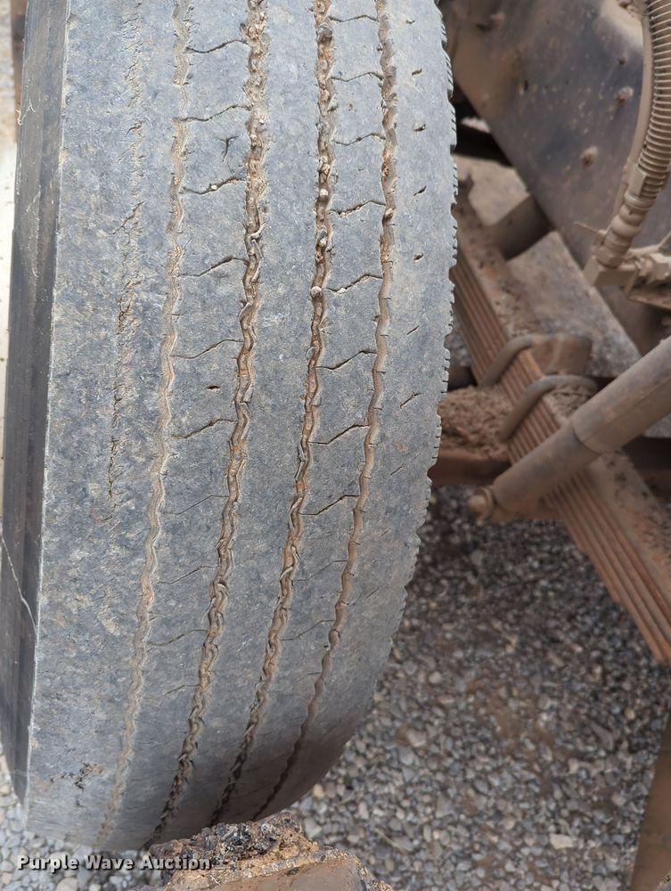 image for item OL9102 2011 UD Nissan 3300  pothole patcher truck