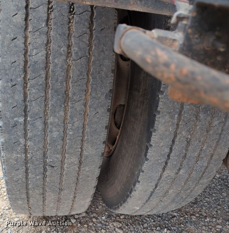 image for item OL9102 2011 UD Nissan 3300  pothole patcher truck