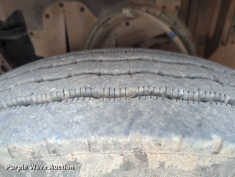 image for item OL9102 2011 UD Nissan 3300  pothole patcher truck