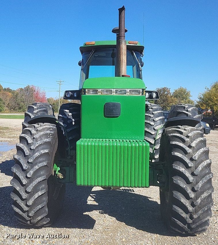 image for item DK1165 1990 John Deere 4955  MFWD tractor