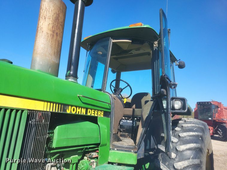 image for item DK1165 1990 John Deere 4955  MFWD tractor