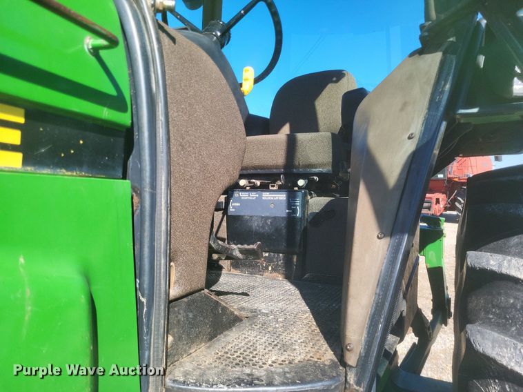 image for item DK1165 1990 John Deere 4955  MFWD tractor