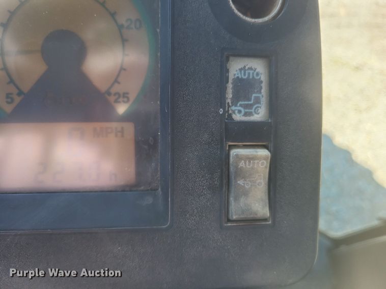 image for item DK1165 1990 John Deere 4955  MFWD tractor