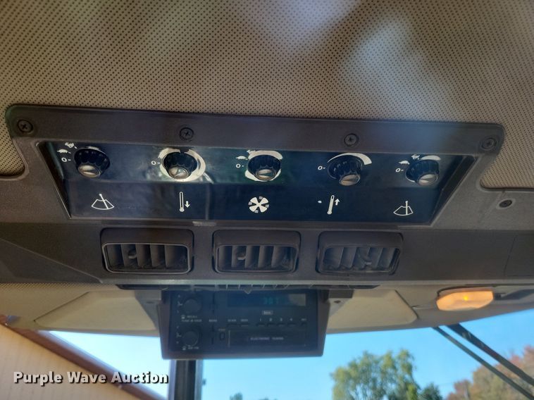 image for item DK1165 1990 John Deere 4955  MFWD tractor