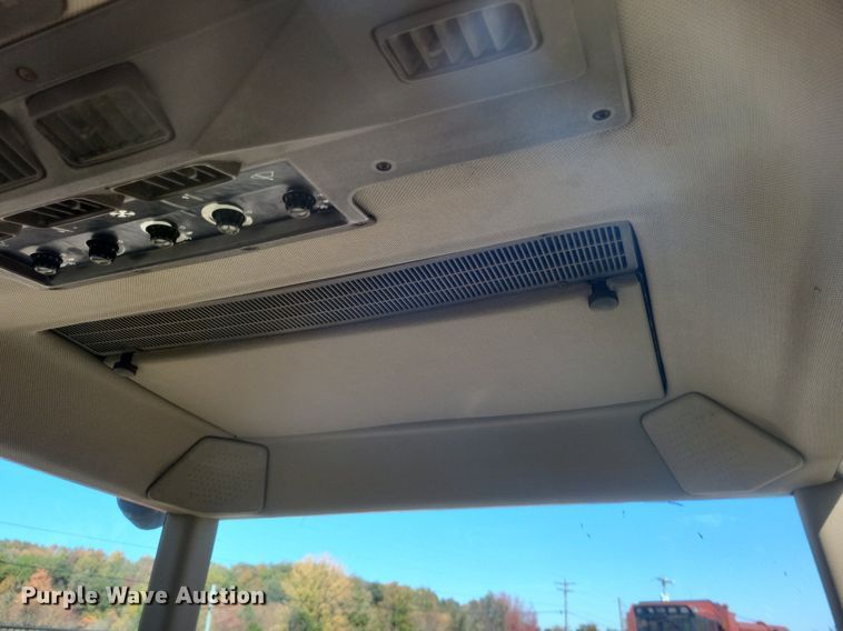 image for item DK1165 1990 John Deere 4955  MFWD tractor