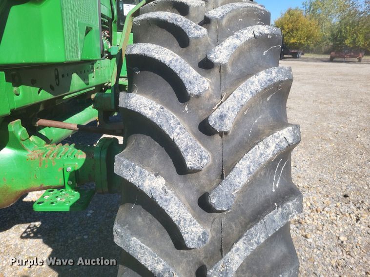 image for item DK1165 1990 John Deere 4955  MFWD tractor