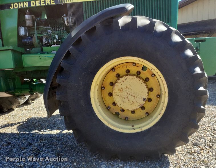 image for item DK1165 1990 John Deere 4955  MFWD tractor