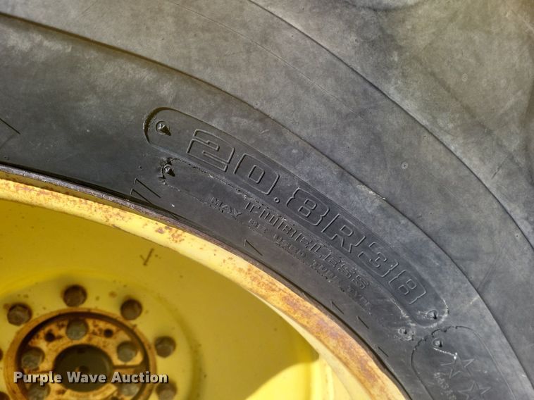 image for item DK1165 1990 John Deere 4955  MFWD tractor