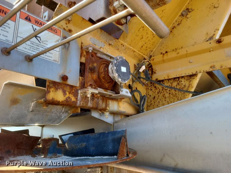 image for item DK1168 AGCO RoGator  spreader