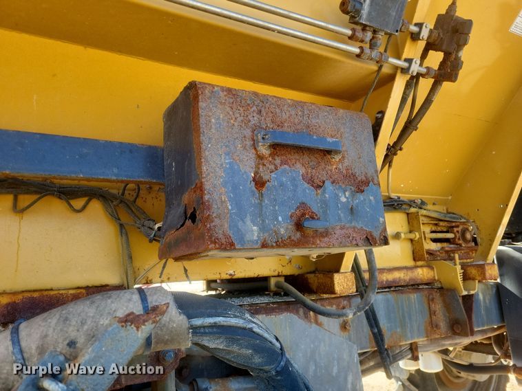 image for item DK1168 AGCO RoGator  spreader